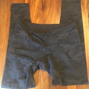 Lululemon black savasana camo high times pant